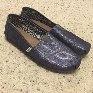Dark gray glitter Toms